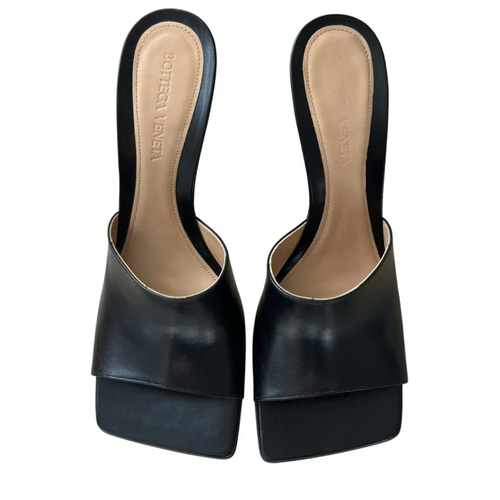 Bottega Veneta Black Leather Mules
